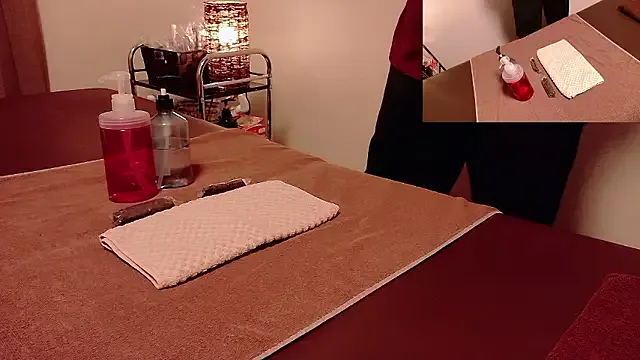 EmiBrow – webcam model profile photo Image 19