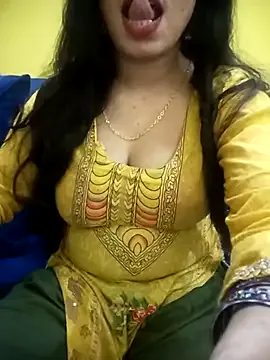 MadelineLane – webcam model profile photo Image 10