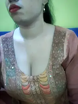 MadelineLane – webcam model profile photo Image 18