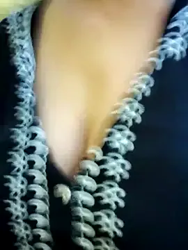 MadelineLane – webcam model profile photo Image 6