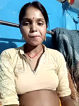 VivianBasset – webcam model profile photo Image 10