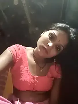 VivianBasset – webcam model profile photo Image 3