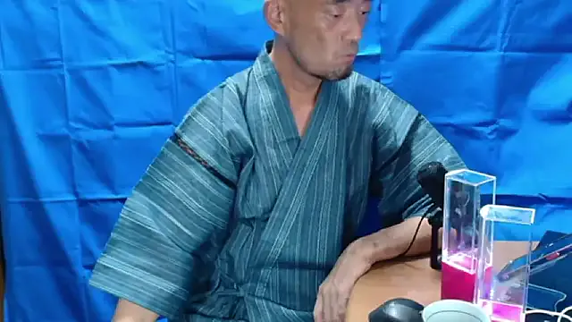 ErzabelLew – webcam model profile photo Image 11