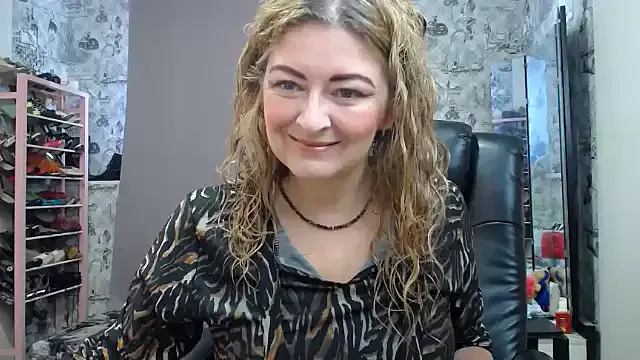 privsloirinha – webcam model profile photo Image 9