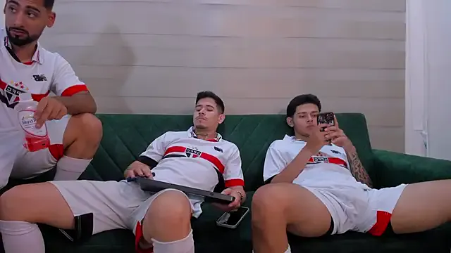 Dolce – webcam model profile photo Image 12