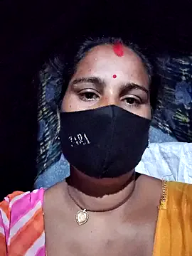 Dolce – webcam model profile photo Image 8