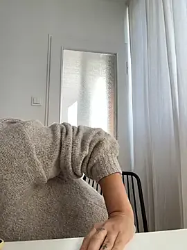 EsmeBrowm – webcam model profile photo Image 17