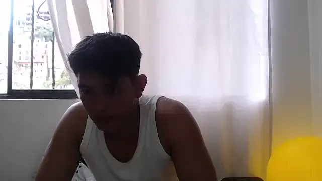 tora3220 – webcam model profile photo Image 9