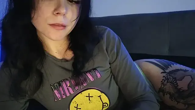 Bella – webcam model profile photo Image 13