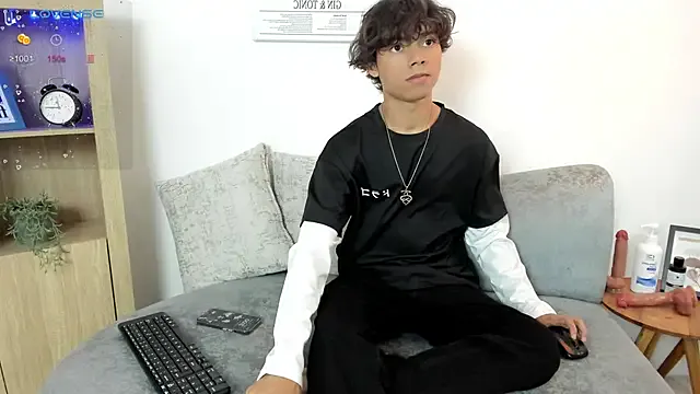 JOJO-operation_No1 – webcam model profile photo Image 10