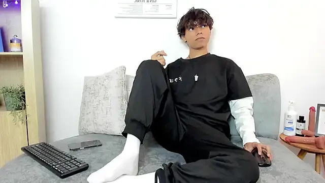 JOJO-operation_No1 – webcam model profile photo Image 6