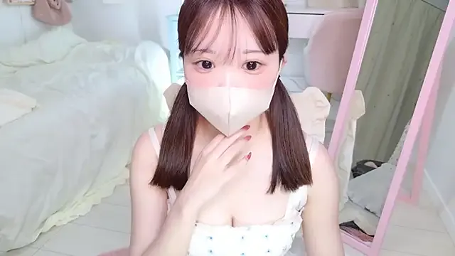 Men-esthe-Live – webcam model profile photo Image 14