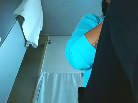 AriaSins – webcam model profile photo Image 3