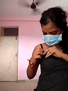 AmyJacobs – webcam model profile photo Image 4