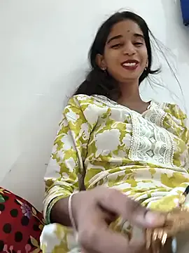 HannaMaison – webcam model profile photo Image 3