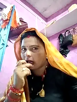 PaulinaGiovanni – webcam model profile photo Image 6