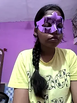 HannaMaison – webcam model profile photo Image 3