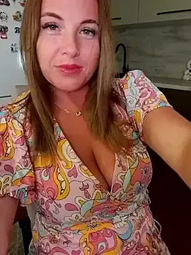 Kelly – webcam model profile photo Image 8