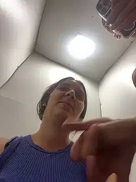 AnnieArias – webcam model profile photo Image 15