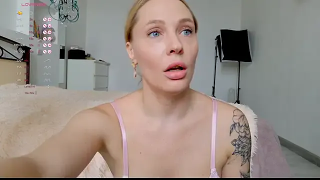 ChloeCerisse – webcam model profile photo Image 7