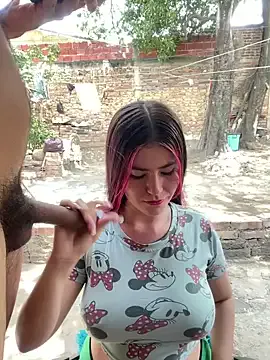 HaleyLyon – webcam model profile photo Image 3