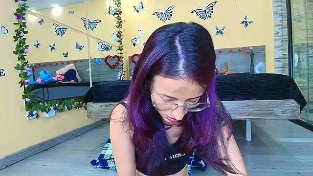 HaleyLyon – webcam model profile photo Image 3