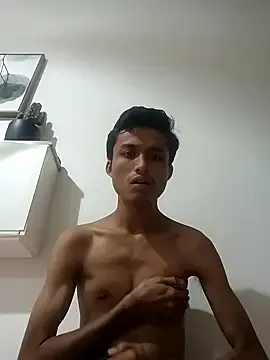 AyshaConnor – webcam model profile photo Image 4