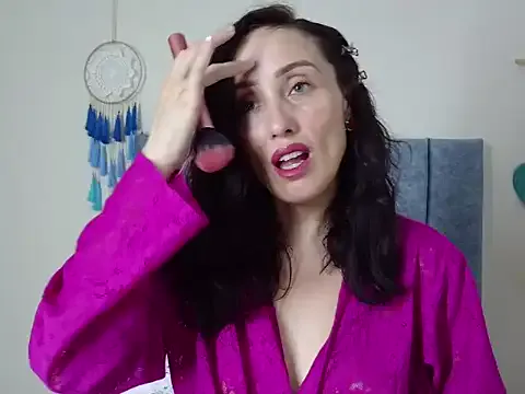 Bella – webcam model profile photo Image 17