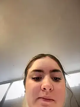 KellyHansen – webcam model profile photo Image 14