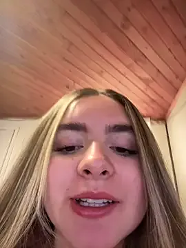 KellyHansen – webcam model profile photo Image 19