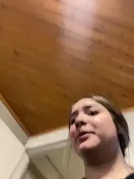 KellyHansen – webcam model profile photo Image 4