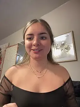 KellyHansen – webcam model profile photo Image 8