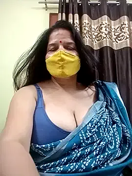 Bella – webcam model profile photo Image 14