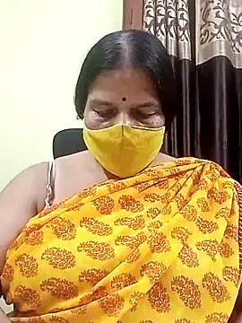 Bella – webcam model profile photo Image 18