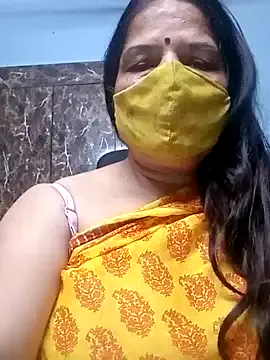 Bella – webcam model profile photo Image 4