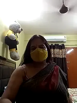 Bella – webcam model profile photo Image 5