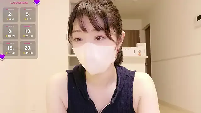 LaraCharm – webcam model profile photo Image 12