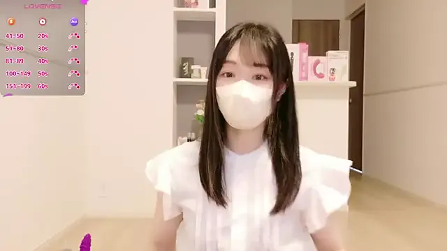 LaraCharm – webcam model profile photo Image 4