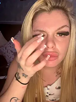 AnnieArias – webcam model profile photo Image 10