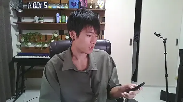 Dolce – webcam model profile photo Image 11