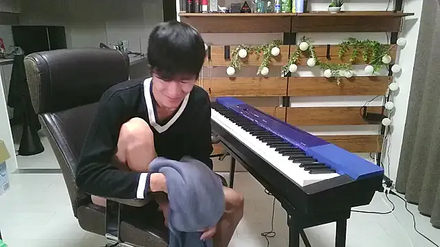 Dolce – webcam model profile photo Image 15