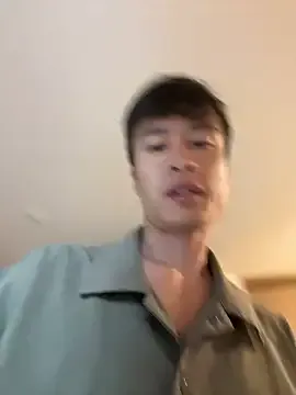 Dolce – webcam model profile photo Image 2