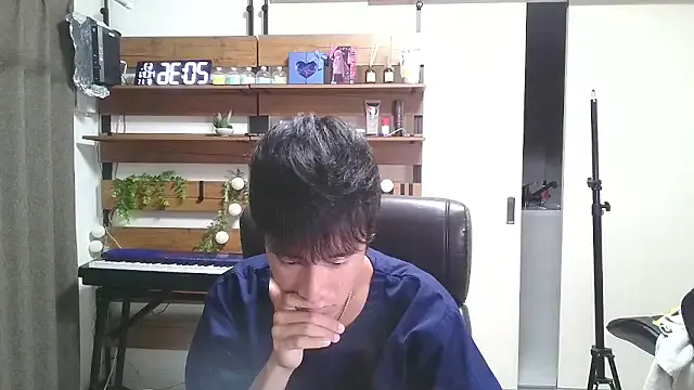 Dolce – webcam model profile photo Image 5