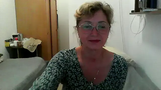 BelleLouiseVp – webcam model profile photo Image 2