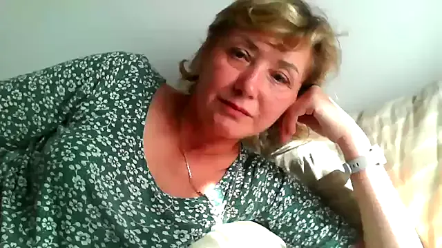 BelleLouiseVp – webcam model profile photo Image 3