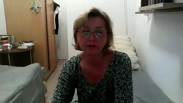 BelleLouiseVp – webcam model profile photo Image 6