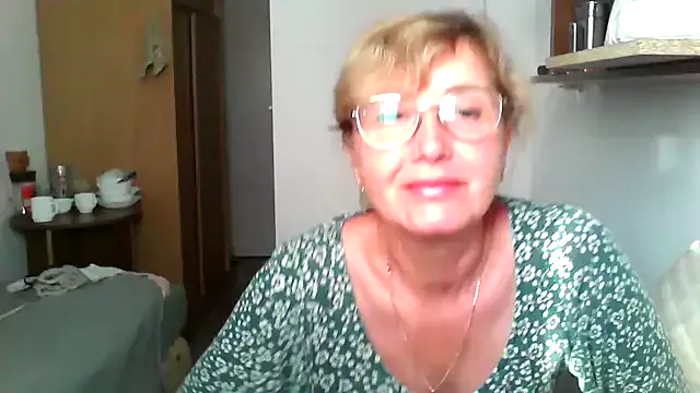 BelleLouiseVp – webcam model profile photo Image 9