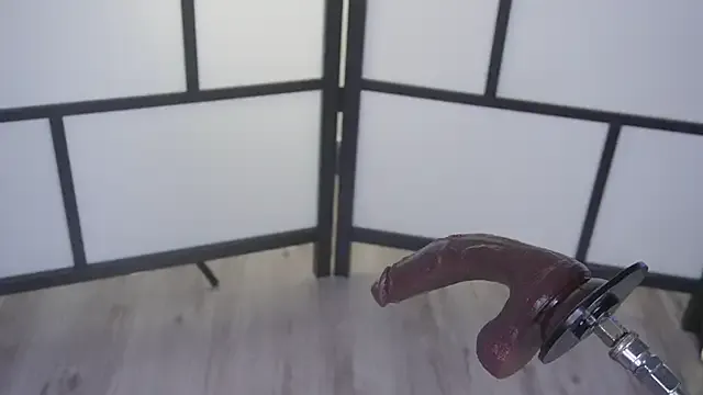 hot_wife_35 – webcam model profile photo Image 2