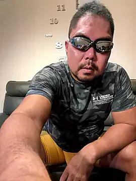 LaraCharm – webcam model profile photo Image 3