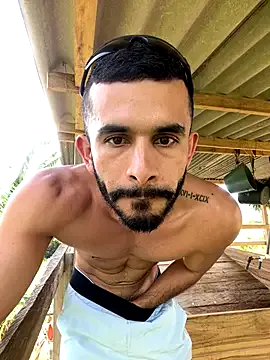 AishaHart – webcam model profile photo Image 15